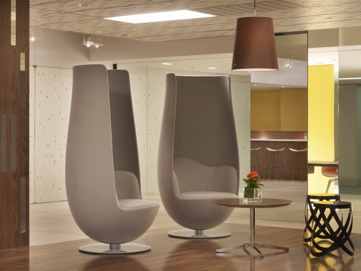 Cappellini - Wanders' Tulip Armchair by Marcel Wanders 2010 – Bild 6