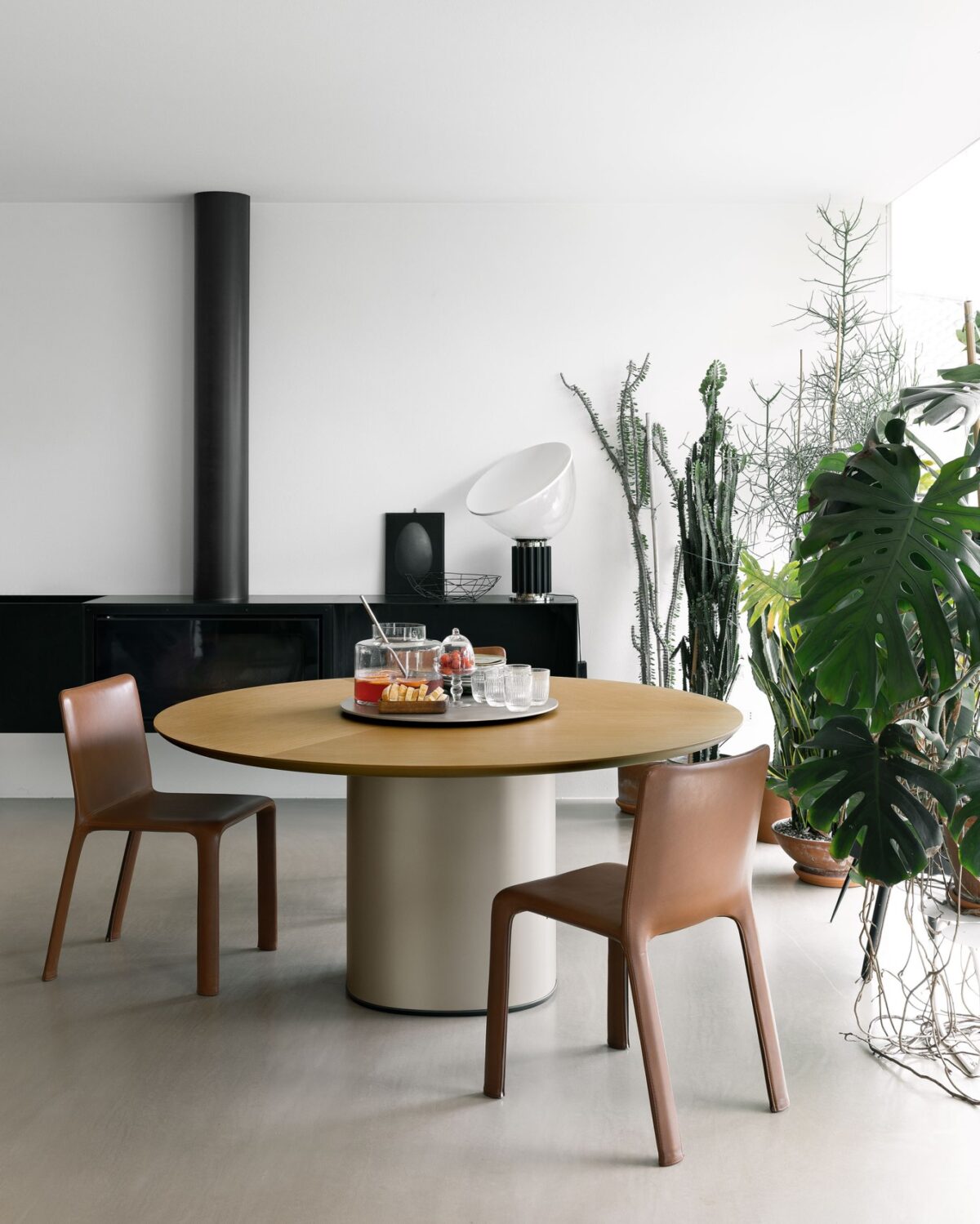 Kristalia Tisch Holo Pillar – Bild 5