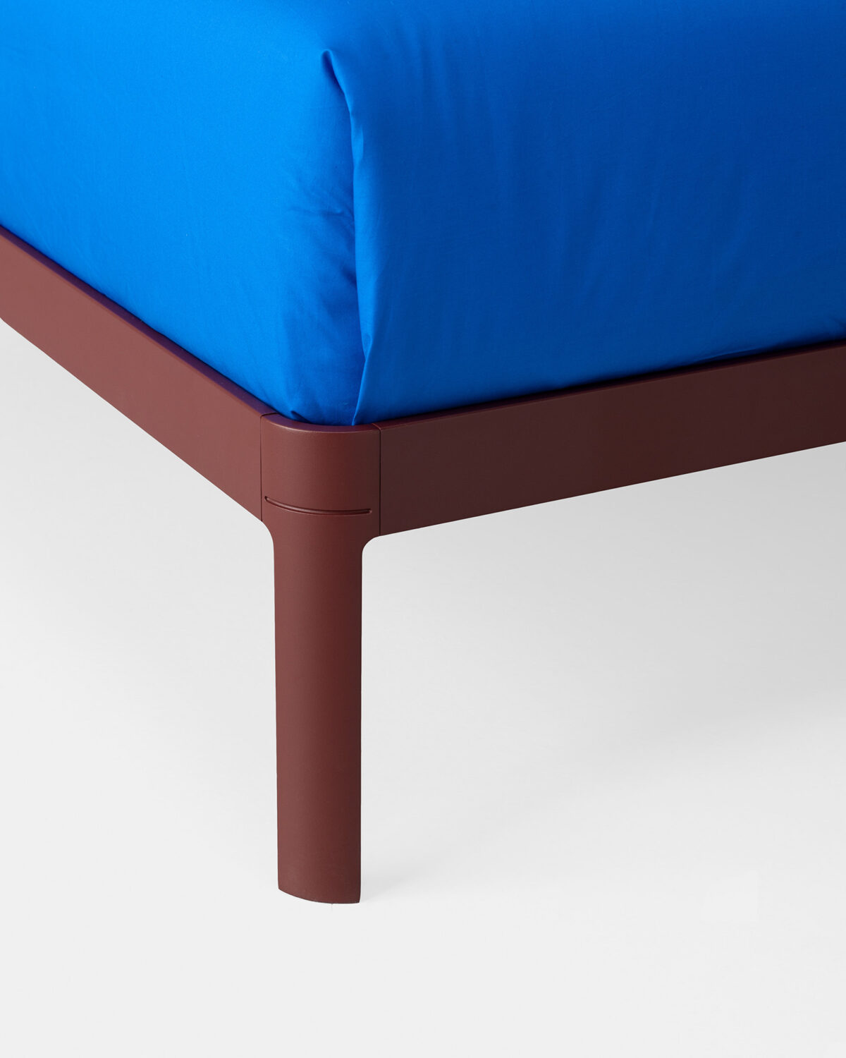 Kristalia - Bett Alu Alu – Bild 7